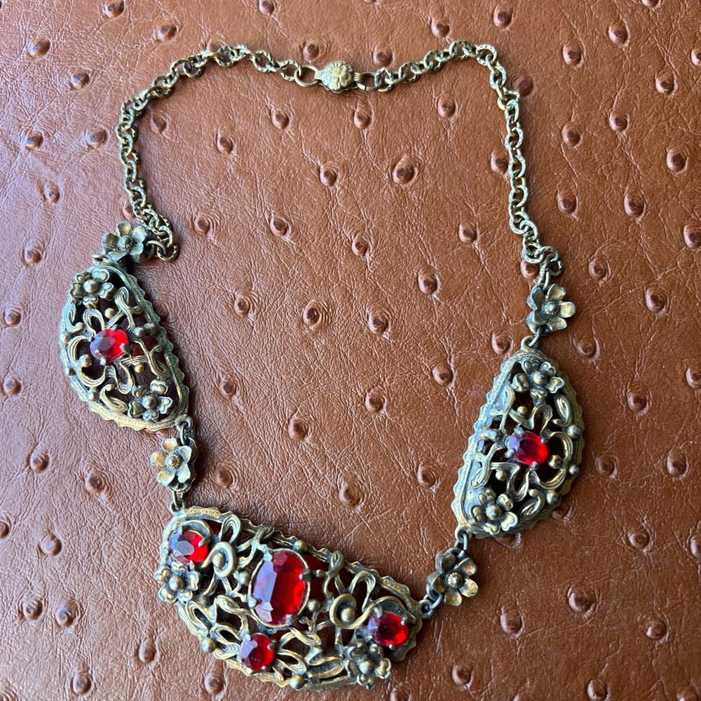 ANTIQUE ART DECO CZECH RED GLASS BRASS LINK NECKLACE